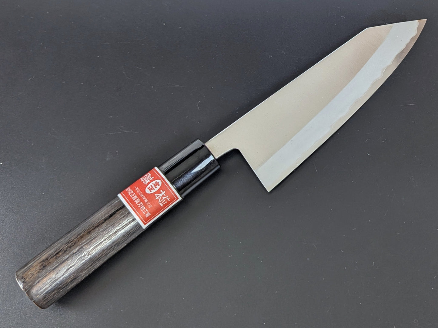 Sadamasa Aogami #2 Migaki Santoku revestido de acero inoxidable 165 mm