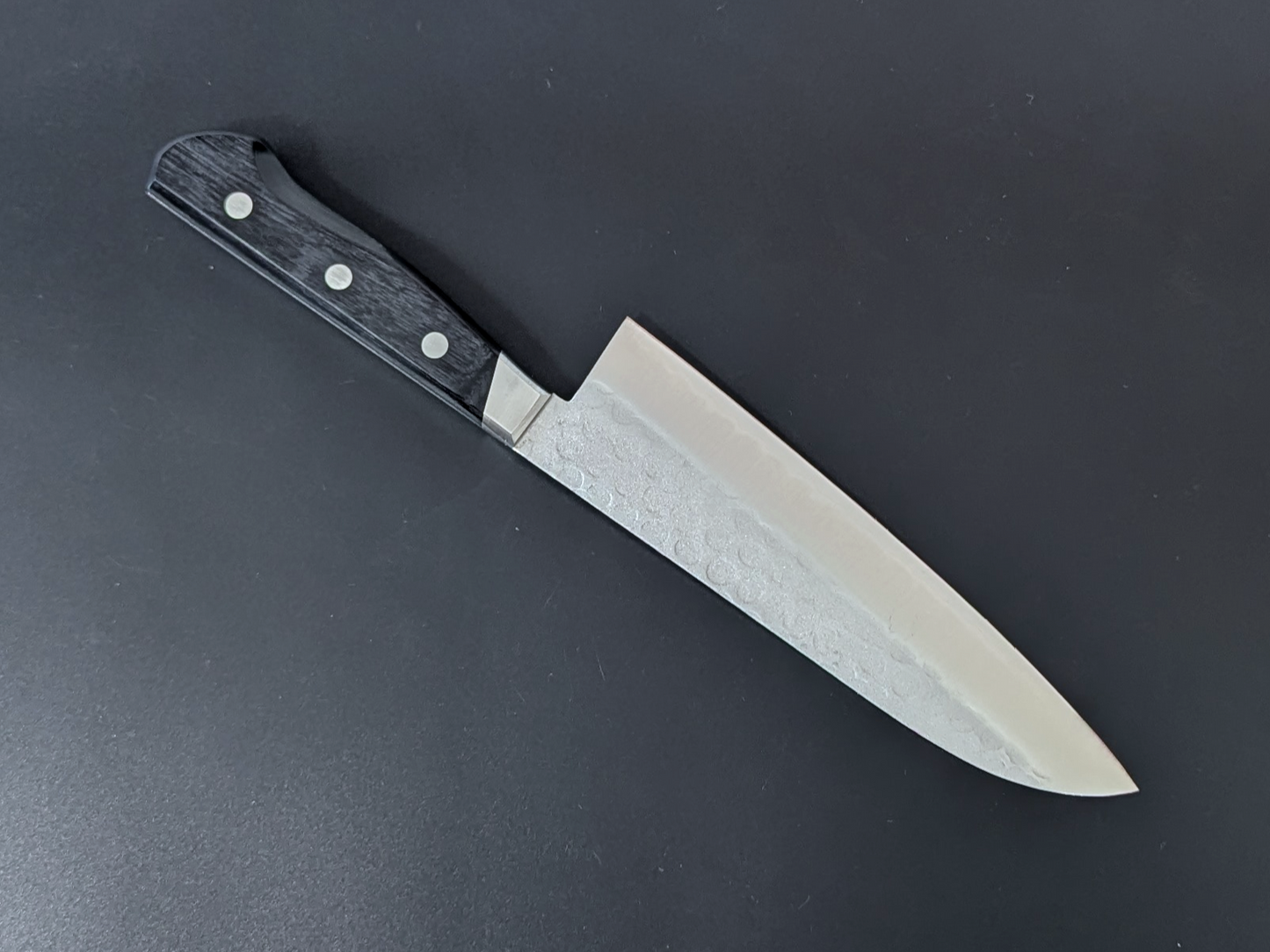 Yoshihiro Aogami#2 Nashiji Tsuchime Santoku 180mm Black Plywood Handle