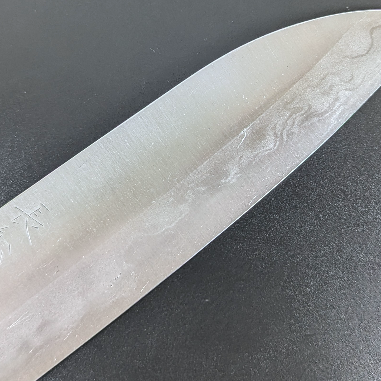 Yamamoto Sukenaga Tamahagane Hamon Santoku 185mm Magnolia Handle