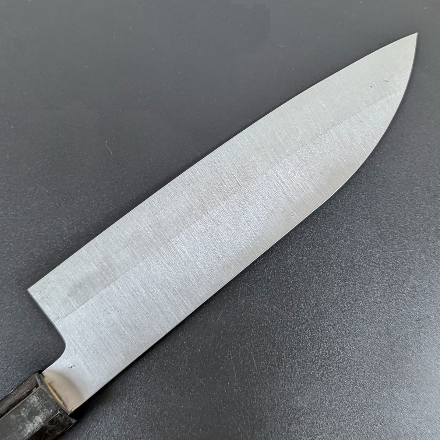 Yamamoto Sukenaga Tamahagane Hamon Santoku 185mm Magnolia Handle
