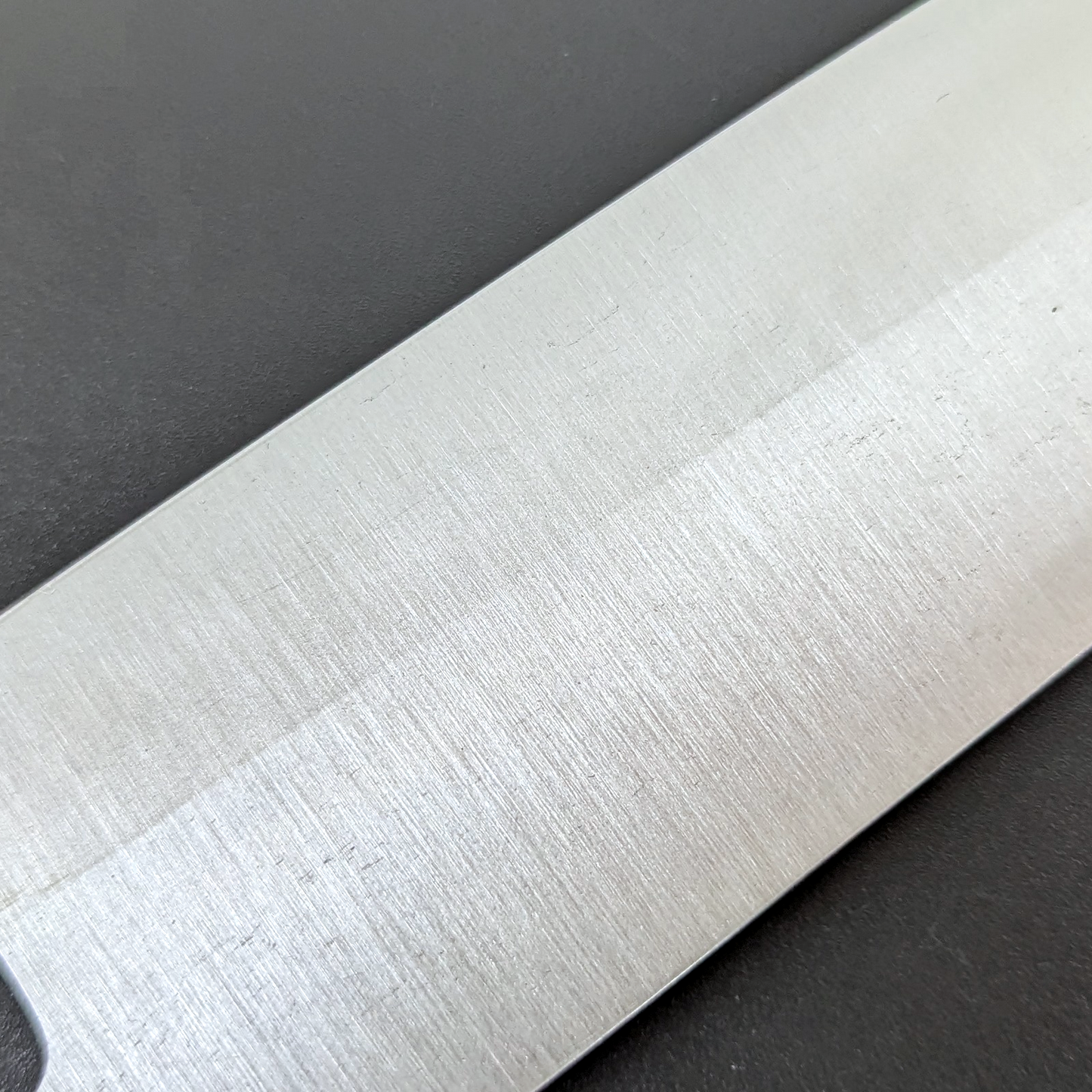 Yamamoto Sukenaga Tamahagane Hamon Santoku 185mm Magnolia Handle