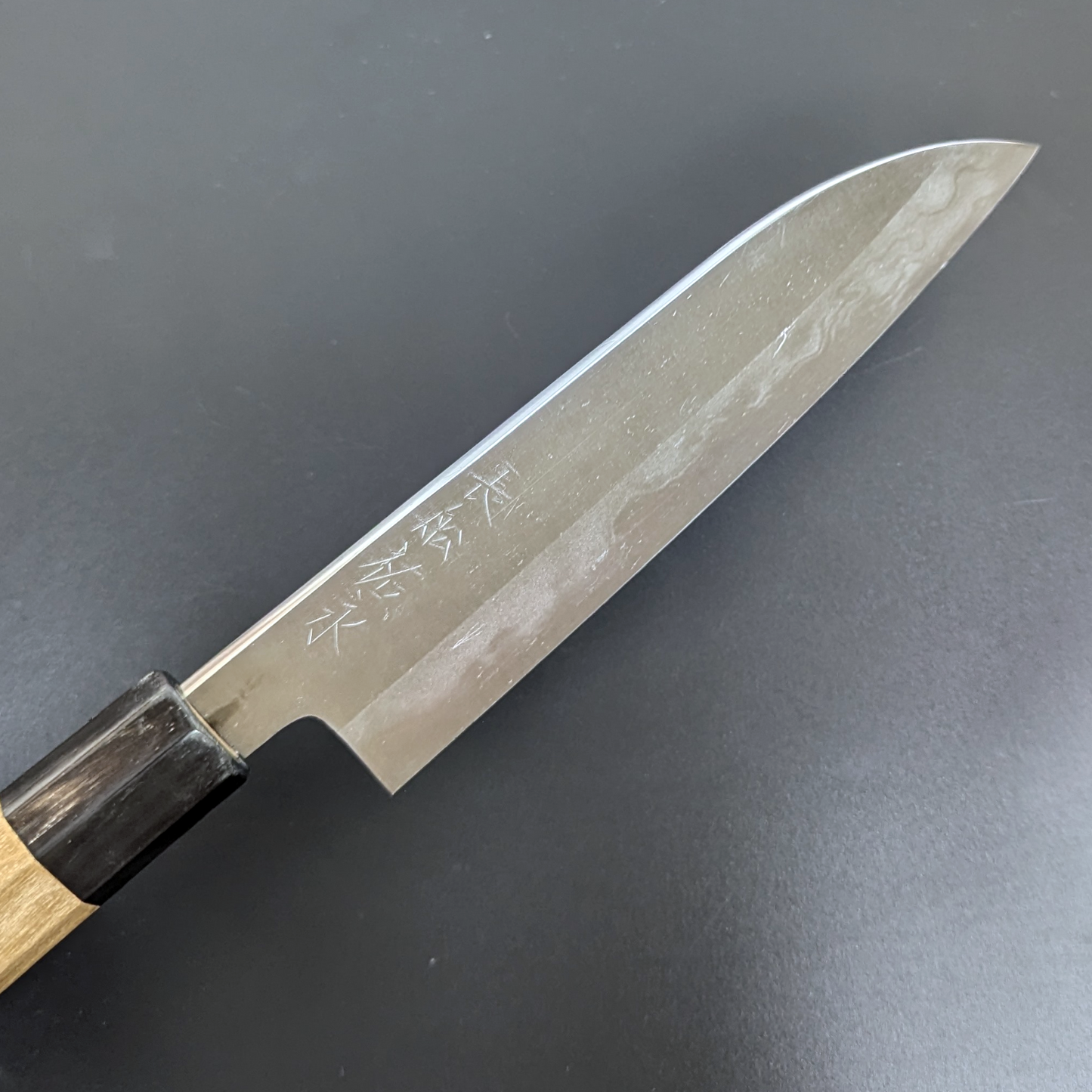 Yamamoto Sukenaga Tamahagane Hamon Santoku 185mm Magnolia Handle
