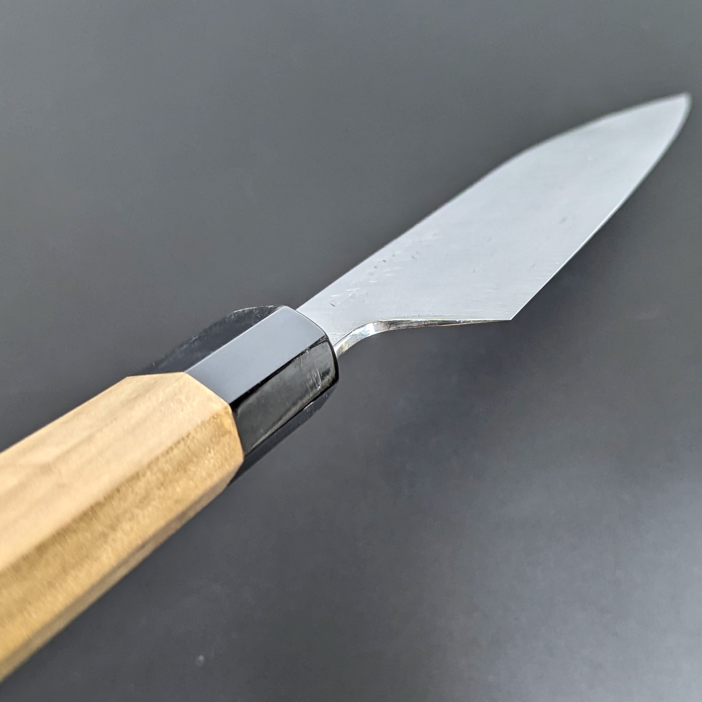 Yamamoto Sukenaga Tamahagane Hamon Santoku 185mm Magnolia Handle