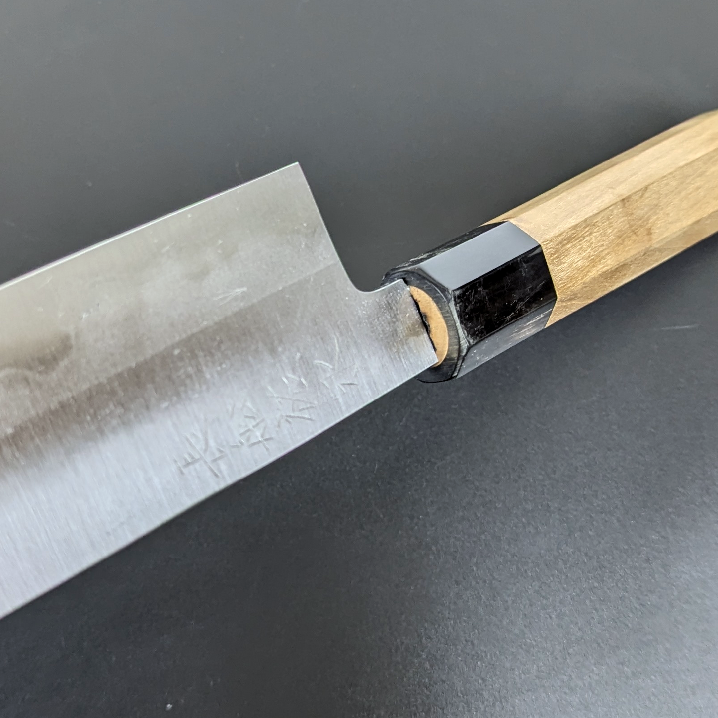 Yamamoto Sukenaga Tamahagane Hamon Santoku 185mm Magnolia Handle