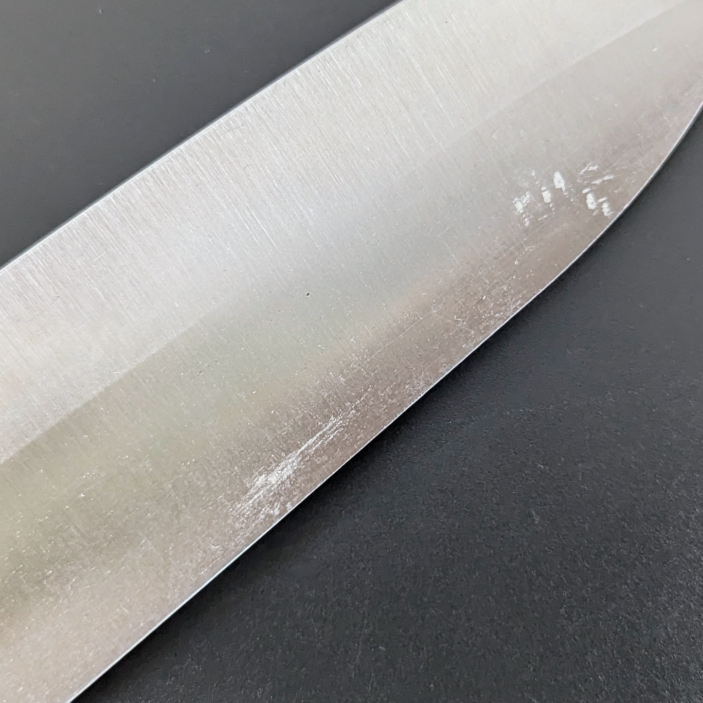 Yamamoto Sukenaga Tamahagane Hamon Santoku 185mm Magnolia Handle