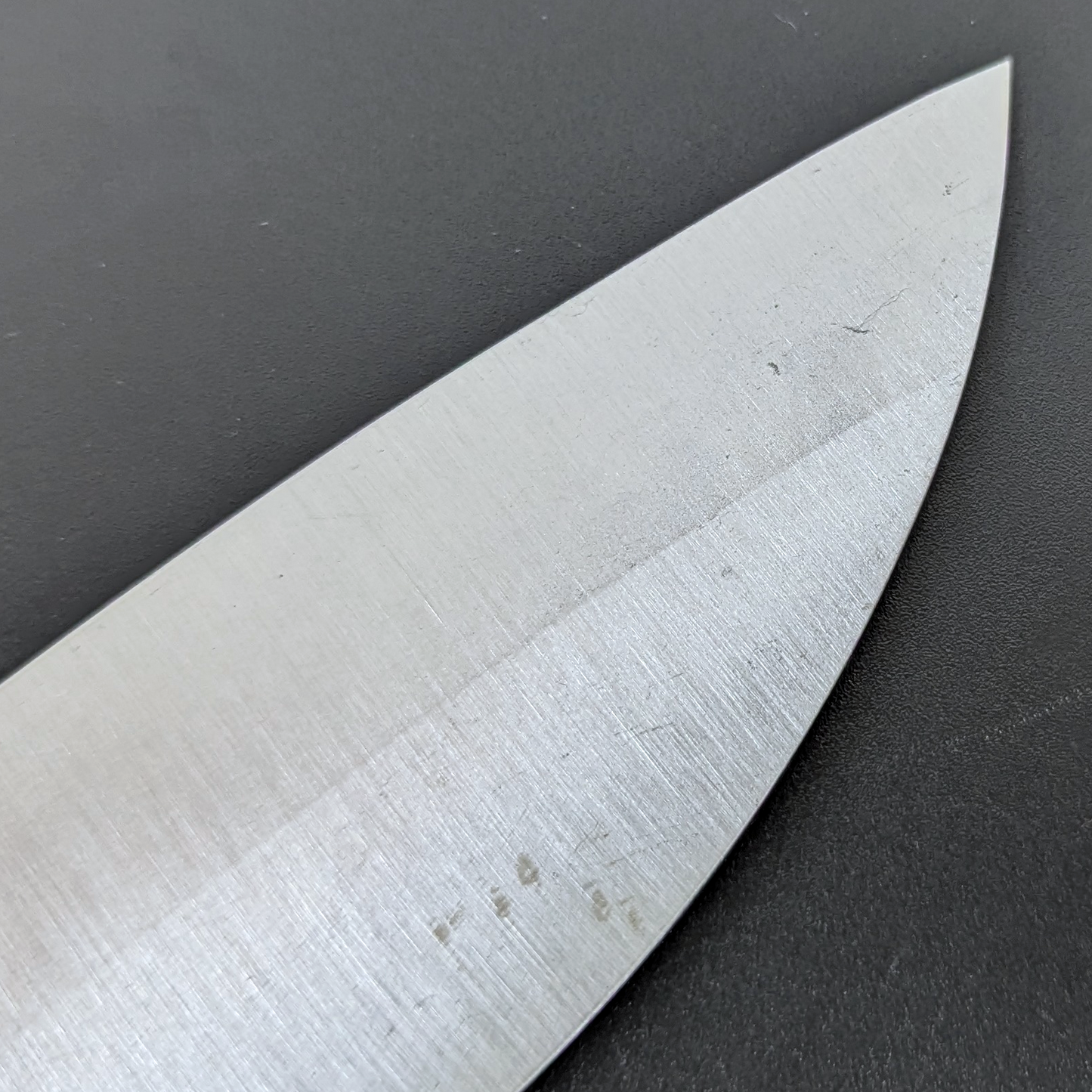 Yamamoto Sukenaga Tamahagane Hamon Santoku 185mm Magnolia Handle