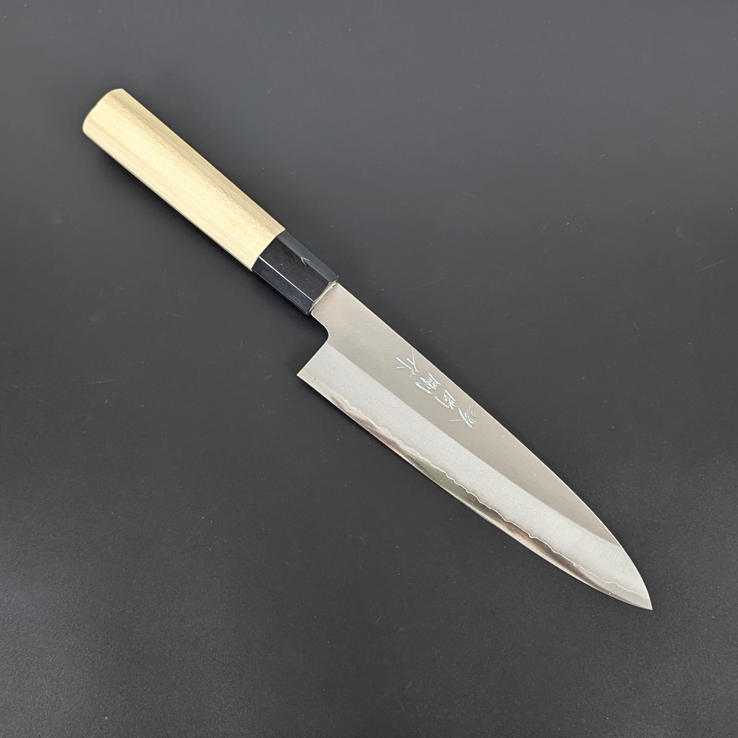 Yamatsuka Hamono Ginsan Edelstahl Kasumi Santoku 180mm