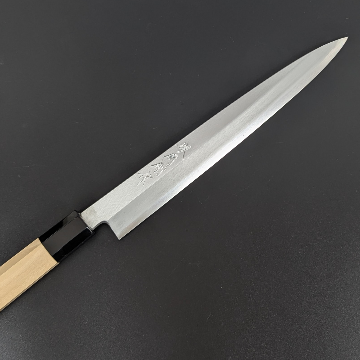 Yamatsuka Hamono Ginsan Kasumi Yanagiba 235mm Magnolia Handle