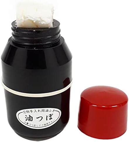 Aburatsubo (Oil Pot): A fillable applicator for blade maintenance