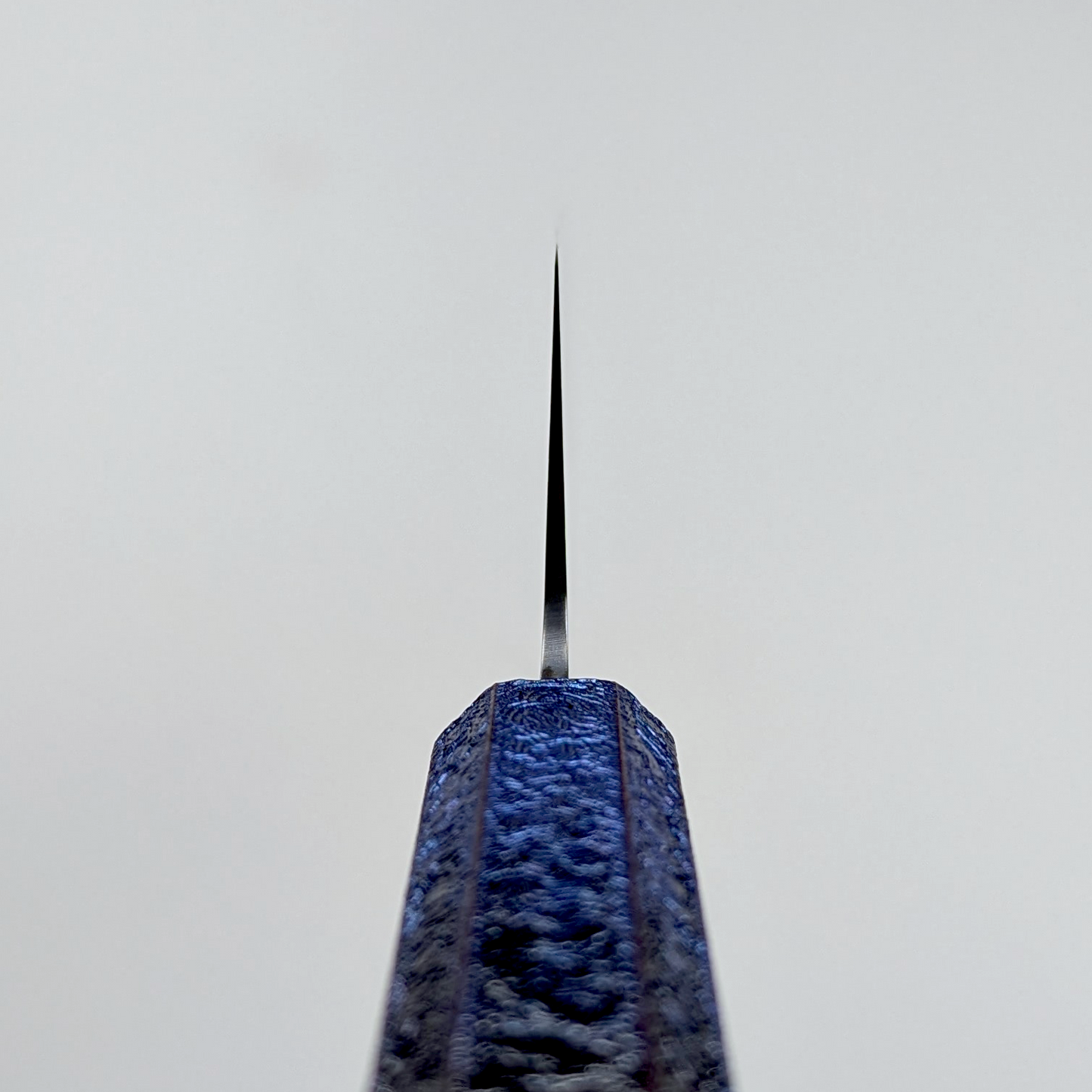 Inoguchi Ginsan Kurosome Kiritsuke Santoku 210mm Black&Blue-Lacquered Oak Handle