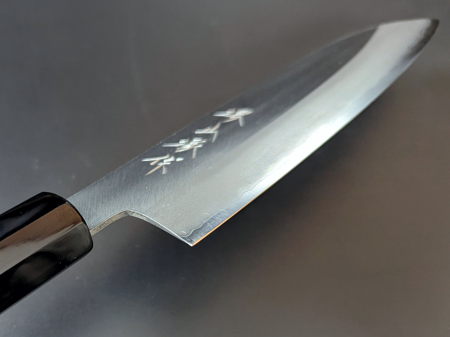 Yamatsuka Hamono Ginsan Stainless Steel Kasumi Santoku 180mm Ebony Handle