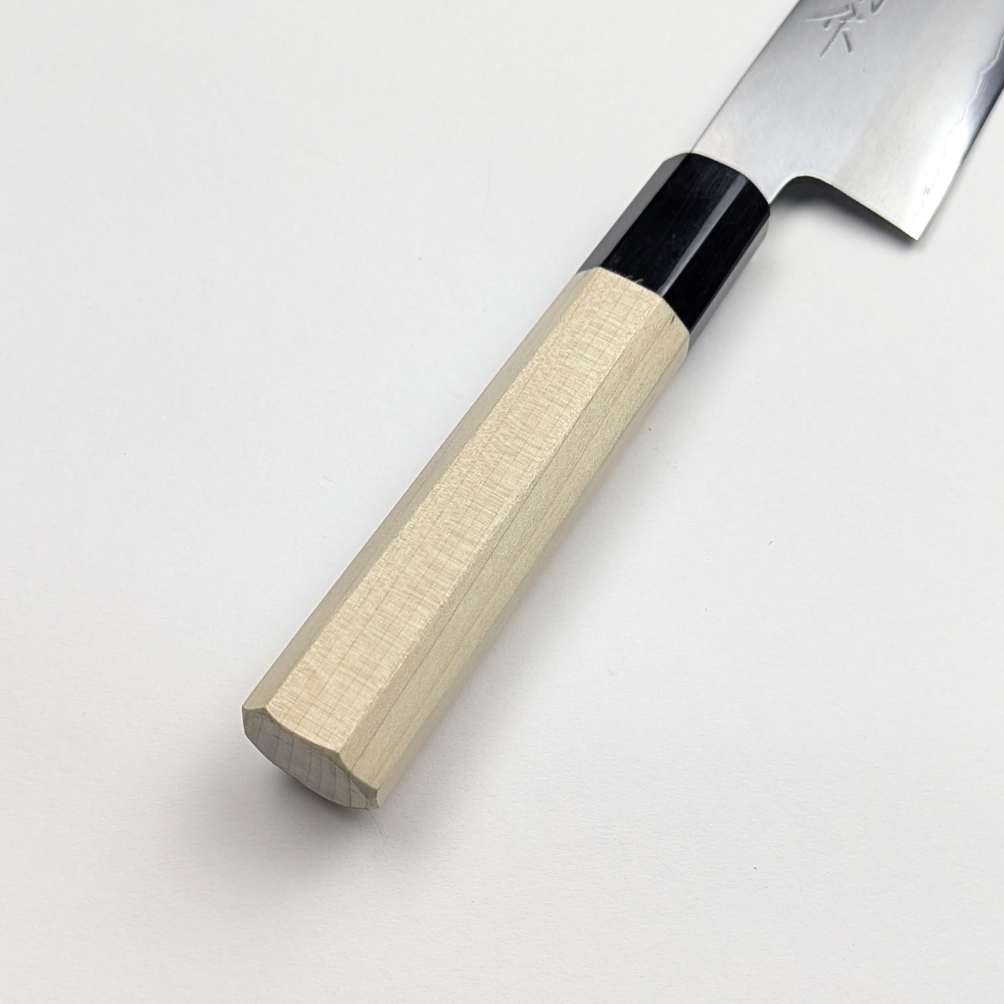 Yamatsuka Hamono Ginsan Kasumi Gyuto 210mm Magnolia Handle