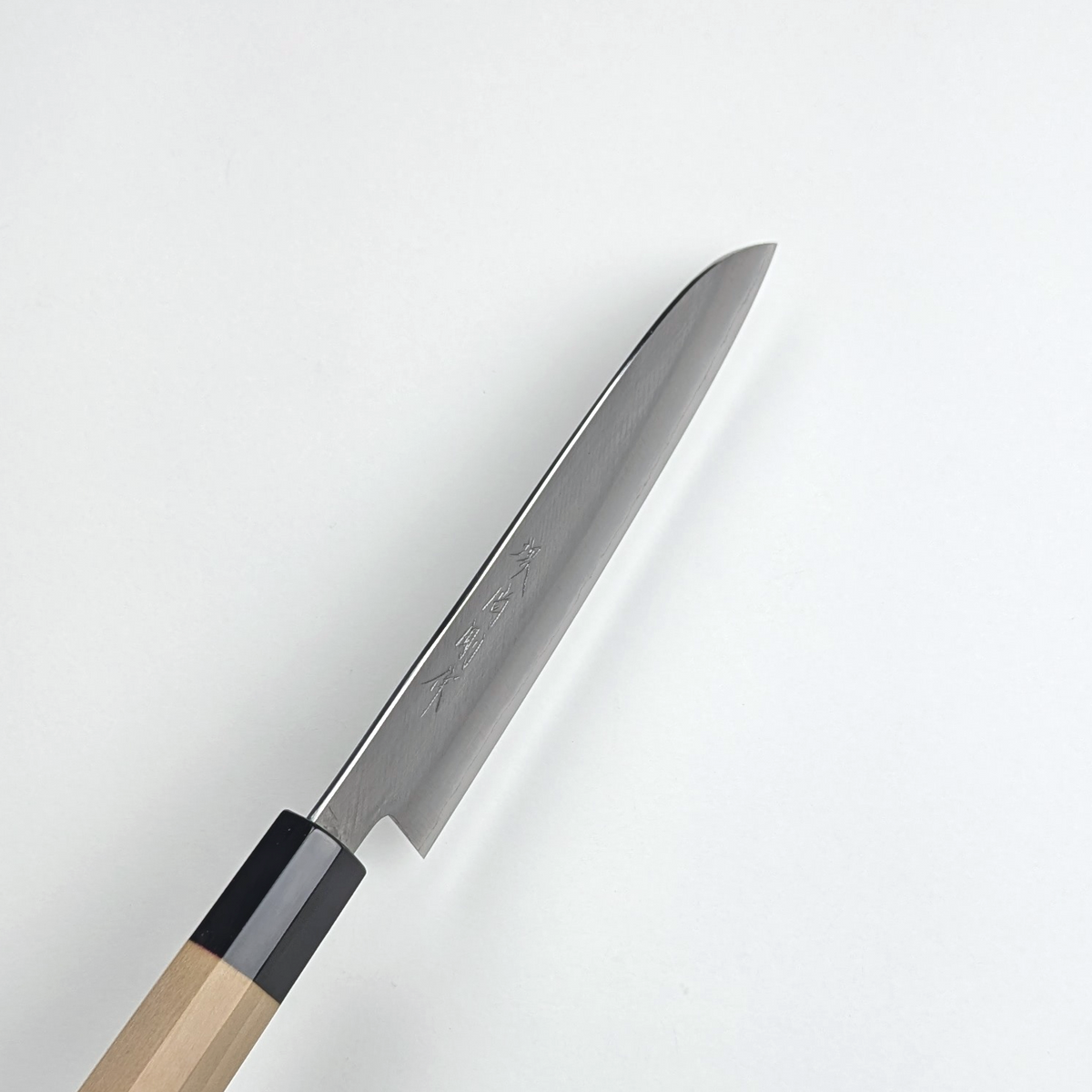 Yamatsuka Hamono Ginsan Acero Inoxidable Kasumi Santoku 180mm