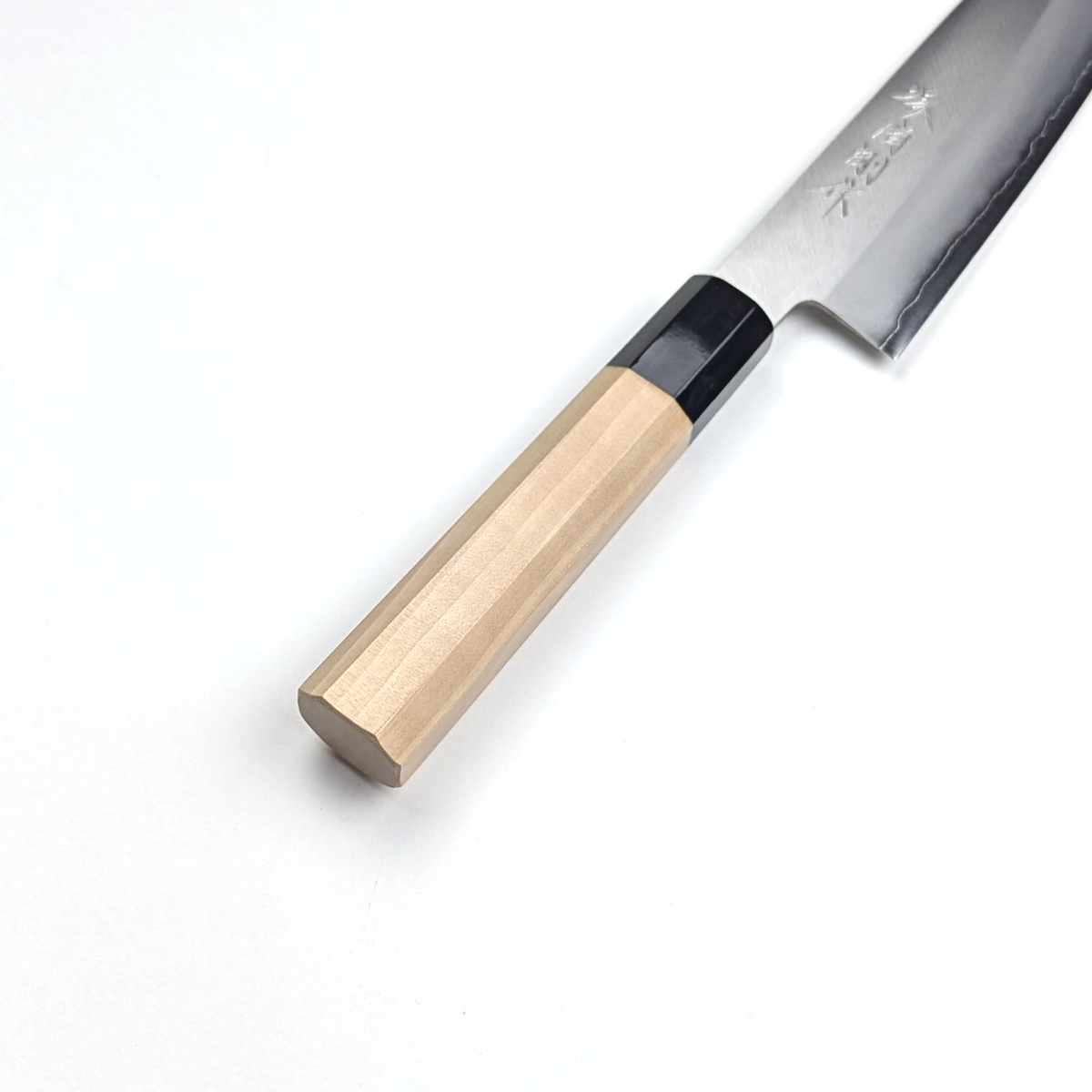 Yamatsuka Hamono Ginsan Acero Inoxidable Kasumi Santoku 180mm