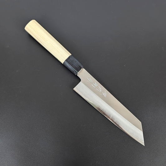 Yamatsuka Hamono Ginsan Kasumi Kiritsuke Santoku 180mm Magnolia Handle
