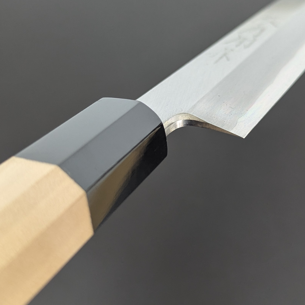 Yamatsuka Hamono Ginsan Acero Inoxidable Kasumi Santoku 180mm