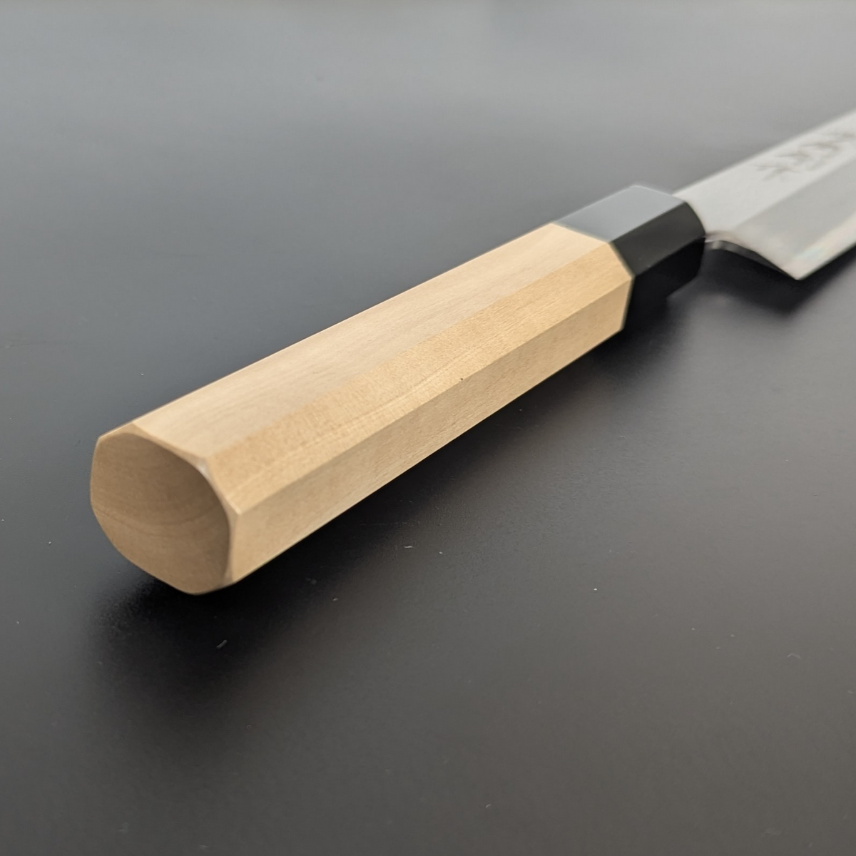 Yamatsuka Hamono Ginsan Acero Inoxidable Kasumi Santoku 180mm