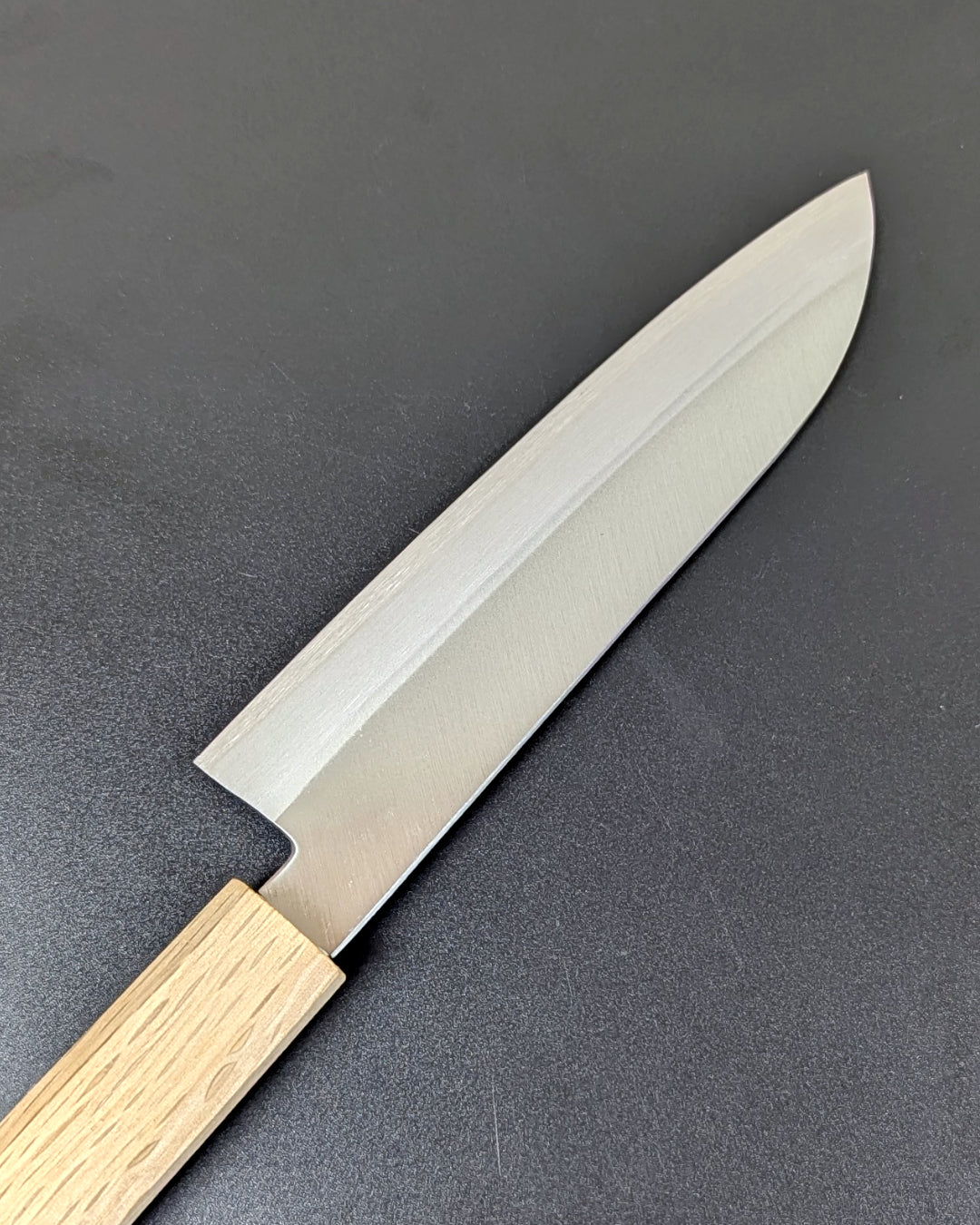 Yoshihiro Silver Steel #3 Nashiji Japanisches Santoku 165 mm (6,5 Zoll) Walnussgriff