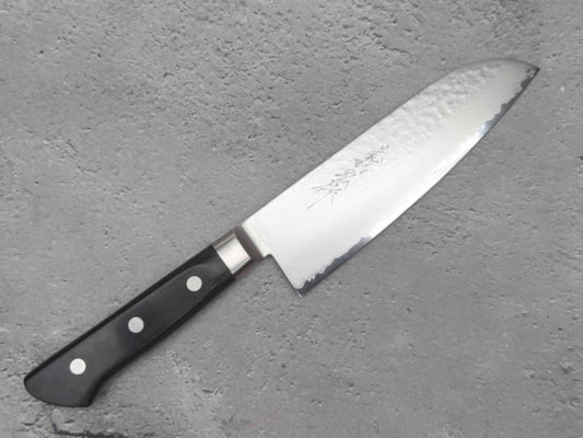 Yoshihiro VG5 Santoku mit gehämmertem Sandstrahl-Finish, 165 mm (6,5 Zoll)